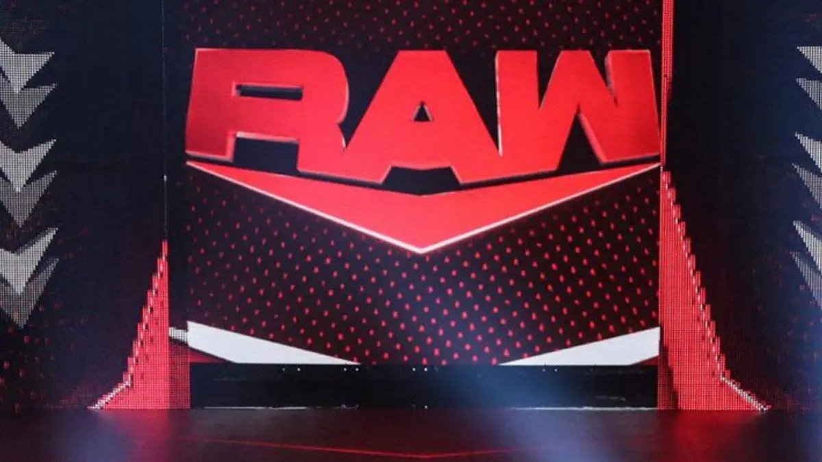 New Romance Storyline Teased On WWE Raw