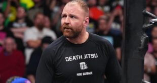 jon-moxley-makes-surprise-appearance-at-aew-wrestledream