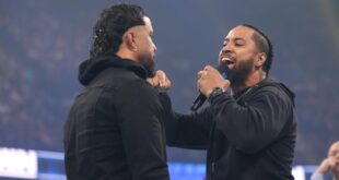 video:-jimmy-&-jey-uso-go-face-to-face-at-wwe-live-event