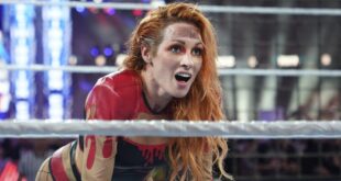becky-lynch-pins-male-wwe-star-at-untelevised-show