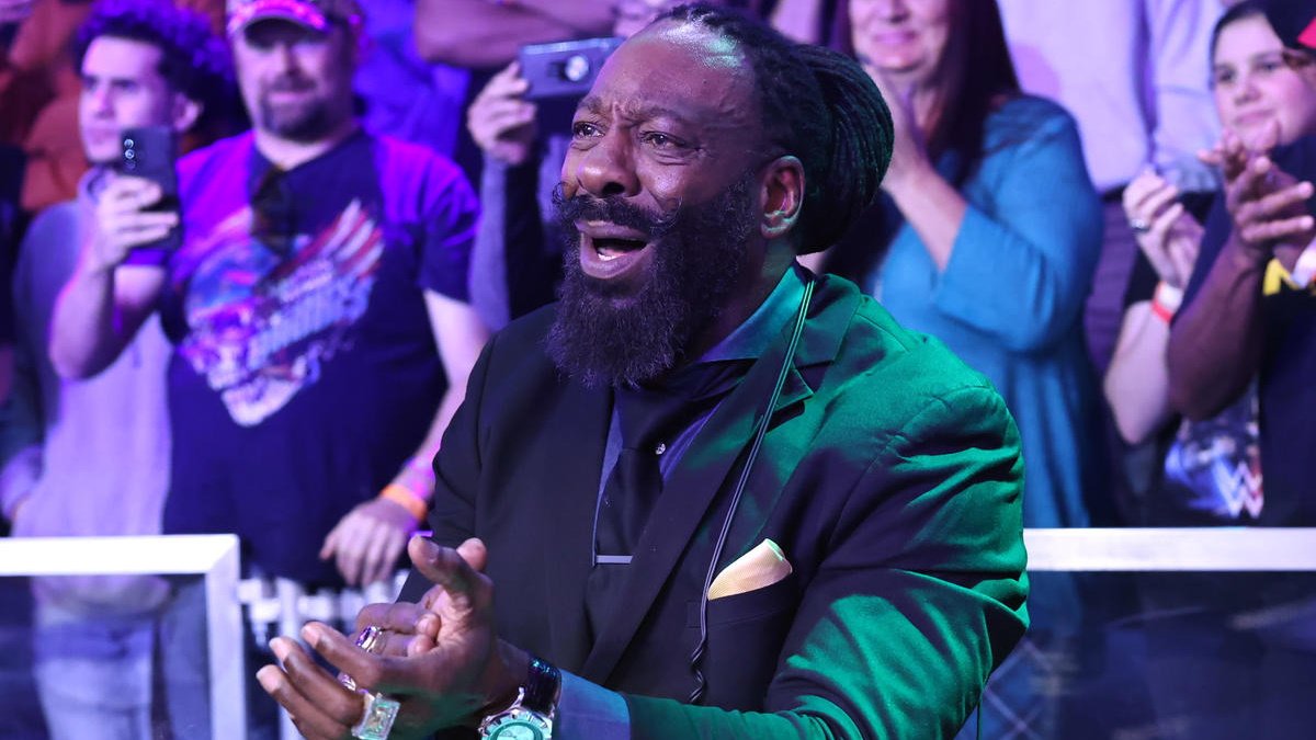 Booker T Calls For Top Star To Wrestle In WWE